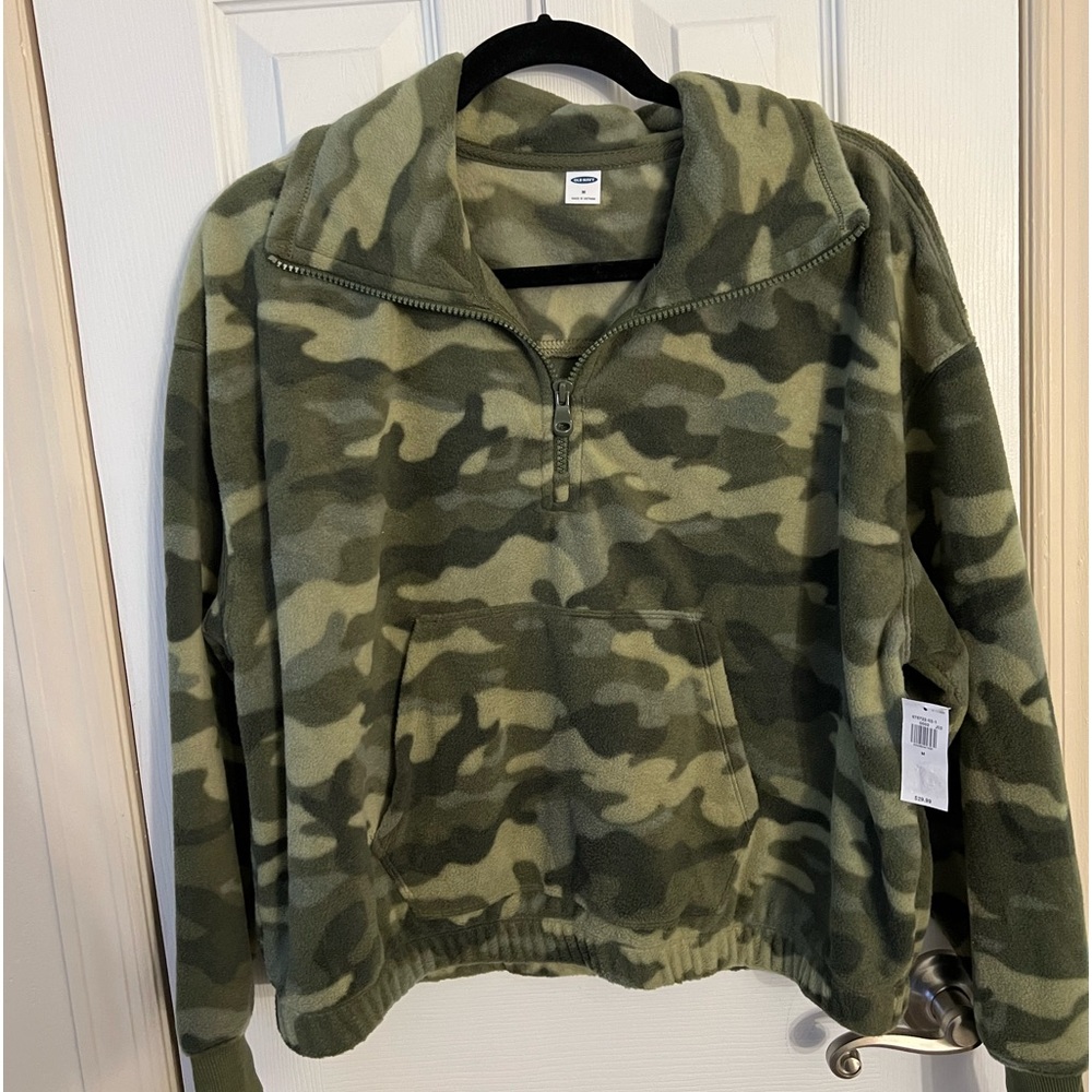 Women’s 1/4 zip pullover sweatshirt camo color size medium